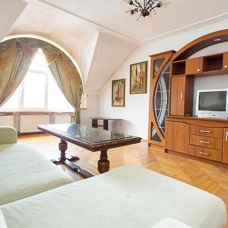 2 кім. квартира з видом на озеро+5 хв доцентру Тернополь Экстерьер фото