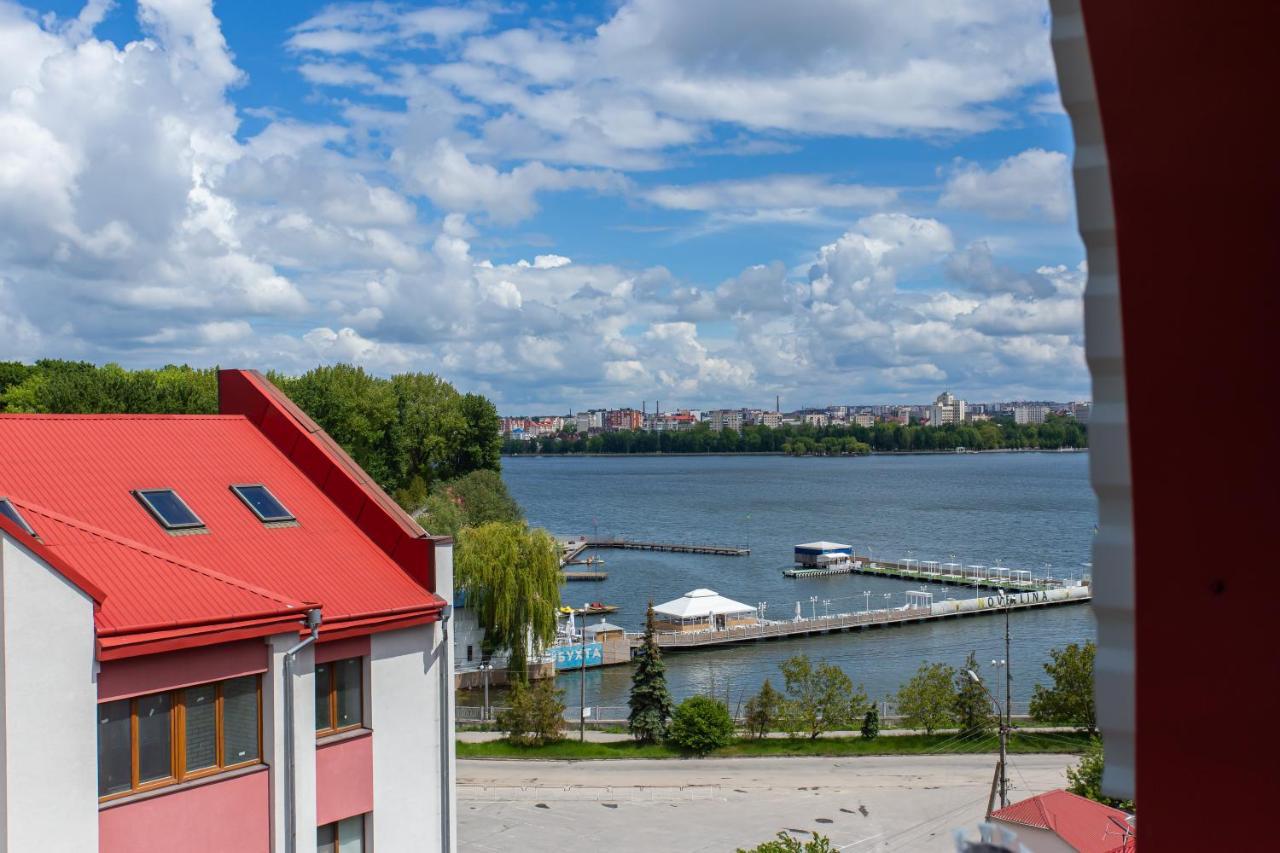 2 кім. квартира з видом на озеро+5 хв доцентру Тернополь Экстерьер фото